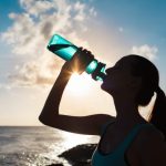 How to balance water and sports drinks for adequate hydration